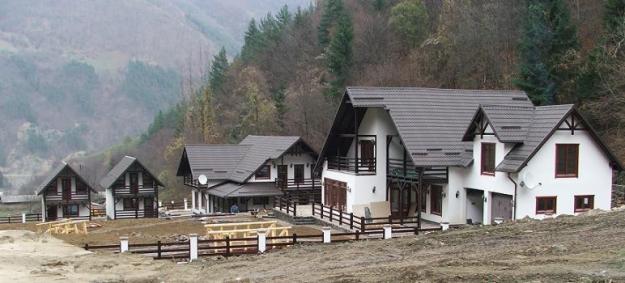 Constructii case din lemn, mansardare - Pret | Preturi Constructii case din lemn, mansardare