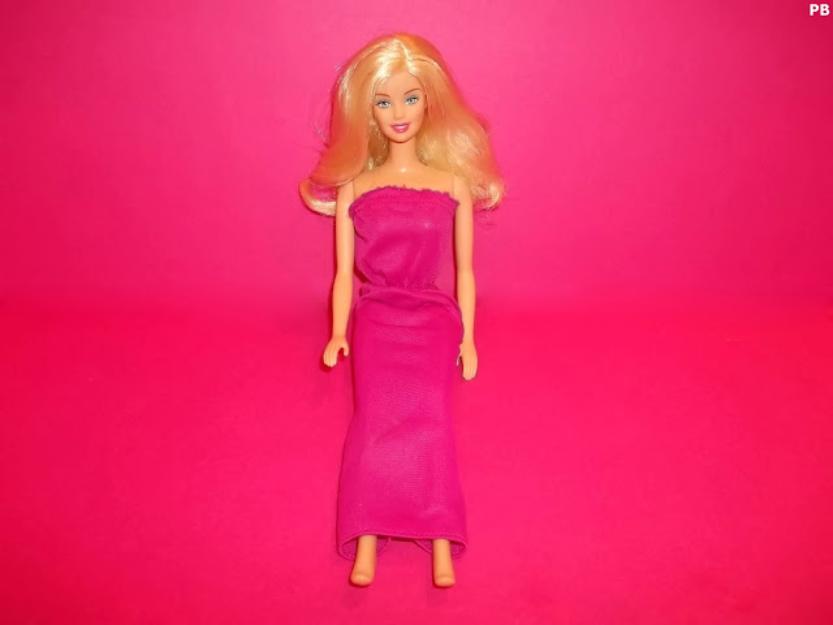 jucarii papusa barbie de la mattel cap 1998 si corp 1966 - Pret | Preturi jucarii papusa barbie de la mattel cap 1998 si corp 1966