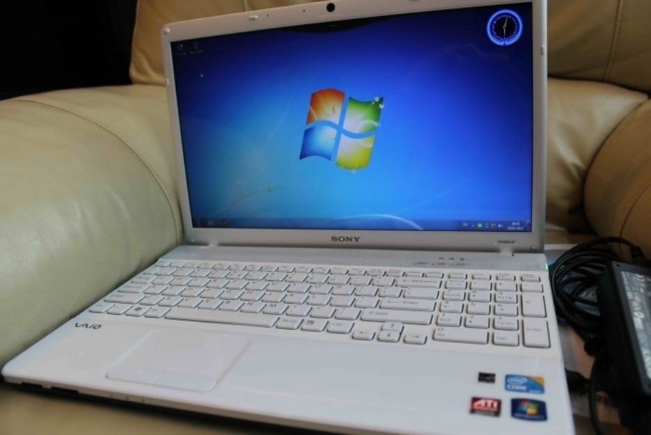 Sony vaio vpceb3l1e core i3 white - Pret | Preturi Sony vaio vpceb3l1e core i3 white