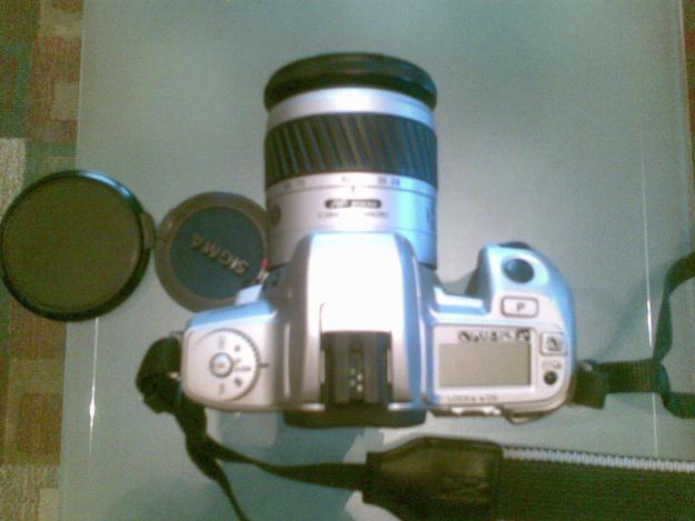 Vand camera foto SLR Minolta Dynax 404Si 35mm - KIT - Pret | Preturi Vand camera foto SLR Minolta Dynax 404Si 35mm - KIT