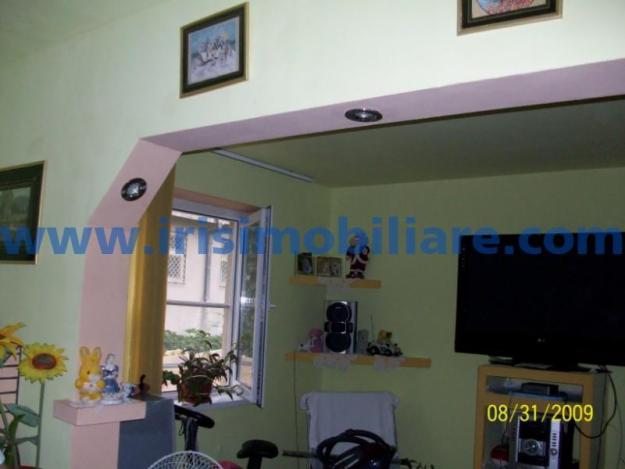 Vanzare apartament 3 camere - Pret | Preturi Vanzare apartament 3 camere