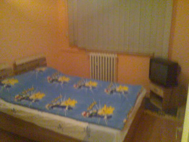 vand apartament 3 camere - Pret | Preturi vand apartament 3 camere