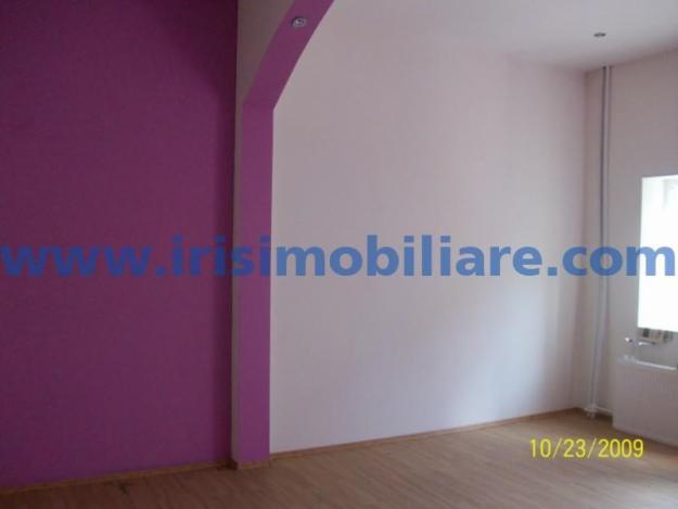 Vanzare apartament 4 camere - Pret | Preturi Vanzare apartament 4 camere