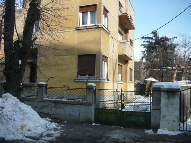 Apartament cu 3 camere in Cotroceni-Romniceanu - Pret | Preturi Apartament cu 3 camere in Cotroceni-Romniceanu