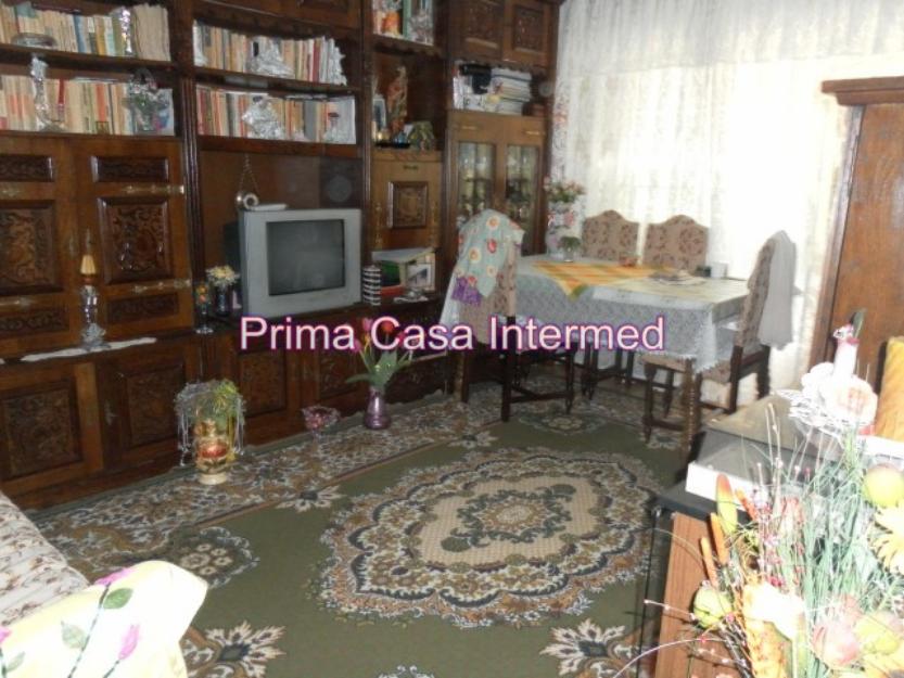 Apartament 3 camere, decomandat, 57 mp, Inel 2 - Pret | Preturi Apartament 3 camere, decomandat, 57 mp, Inel 2