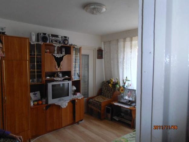 BACAU – VAND APARTAMENT CU 2 CAMERE LA PIATA SUD – CURCANUL DE AUR - Pret | Preturi BACAU – VAND APARTAMENT CU 2 CAMERE LA PIATA SUD – CURCANUL DE AUR