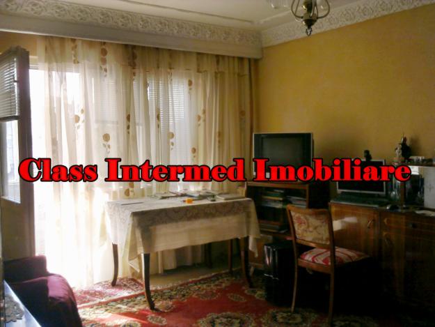 Apartament 3 camere, confort 0, 70 mp - KM 5 - Pret | Preturi Apartament 3 camere, confort 0, 70 mp - KM 5