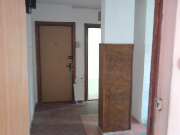 Vand urgent apartament 2 camere confort I decomandat etaj 2/4 in Sacele, cart. Stefan cel - Pret | Preturi Vand urgent apartament 2 camere confort I decomandat etaj 2/4 in Sacele, cart. Stefan cel