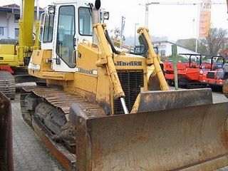 BULDOZER LIEBHERR 722 BL second hand de vanzare buldozere 1995 27.000 Euro - Pret | Preturi BULDOZER LIEBHERR 722 BL second hand de vanzare buldozere 1995 27.000 Euro