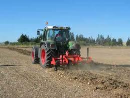 Ofer spre inchiriere Tractor+utilaje agricole - Pret | Preturi Ofer spre inchiriere Tractor+utilaje agricole