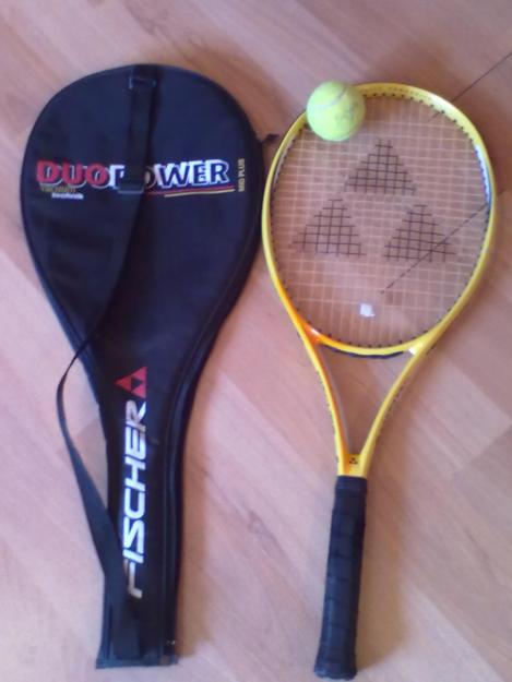 Vand rachete de tenis si minge puma v7 - Pret | Preturi Vand rachete de tenis si minge puma v7