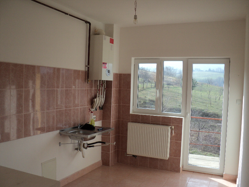 3 camere in bloc nou zona Bradet et. 1 finisat - Pret | Preturi 3 camere in bloc nou zona Bradet et. 1 finisat