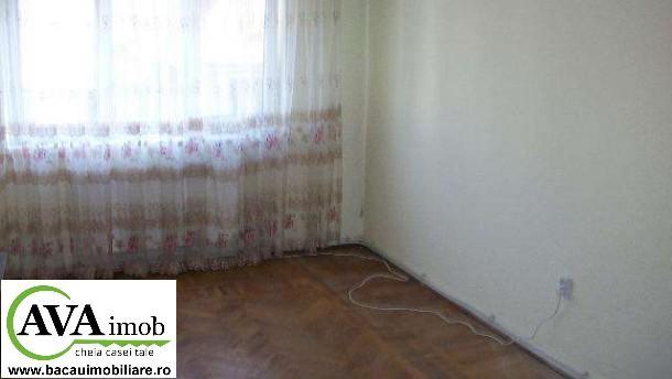Ofer spre vanzare apartament cu 2 camere semidecomandat zona Centrala - Pret | Preturi Ofer spre vanzare apartament cu 2 camere semidecomandat zona Centrala