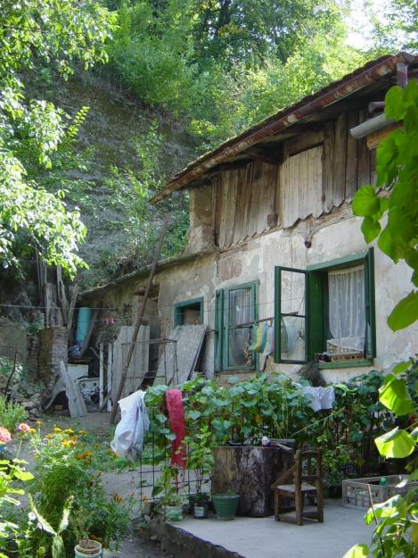 vand casa in baile herculane zona podul rosu - Pret | Preturi vand casa in baile herculane zona podul rosu