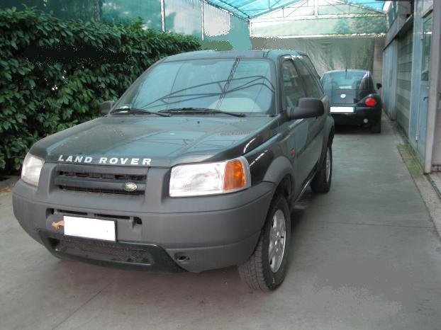 Land Rover Freelander , remorca cu macara , camionete 3.5t basculabile - Pret | Preturi Land Rover Freelander , remorca cu macara , camionete 3.5t basculabile