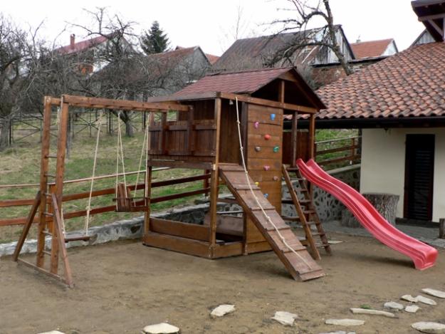 Mobilier pentru terasa si gradina la comanda Timisoara - Complex de joaca pentru copii - Pret | Preturi Mobilier pentru terasa si gradina la comanda Timisoara - Complex de joaca pentru copii