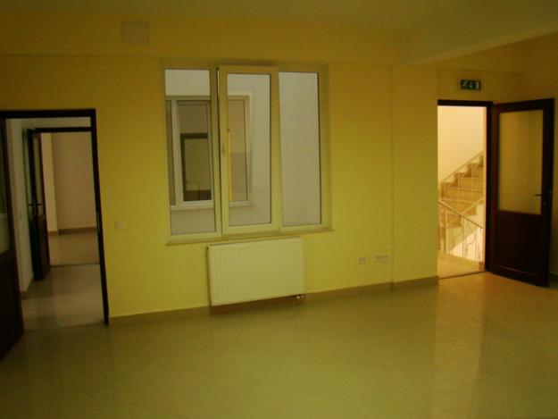 Vand constructie ideala pentru birouri - Pret | Preturi Vand constructie ideala pentru birouri