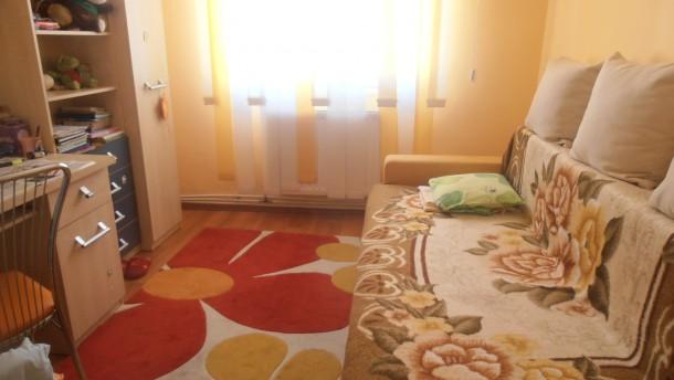 Apartament 4 camere zona SIF complet renovat, izolat - Pret | Preturi Apartament 4 camere zona SIF complet renovat, izolat