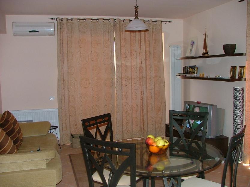 Ofer spre inchiriere apartament vila Siana in regim hotelier in zona rezidentiala - Pret | Preturi Ofer spre inchiriere apartament vila Siana in regim hotelier in zona rezidentiala