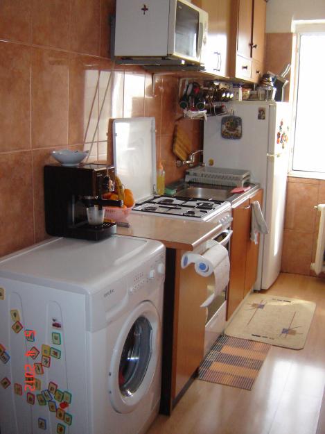 Vandschimb apartament 3 camere - Pret | Preturi Vandschimb apartament 3 camere