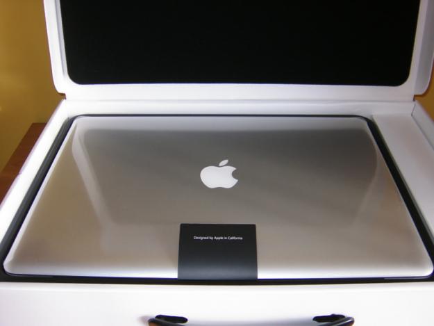 Apple Macbook Pro i15 inch ( 2.53ghz ) : €900Euros - Pret | Preturi Apple Macbook Pro i15 inch ( 2.53ghz ) : €900Euros
