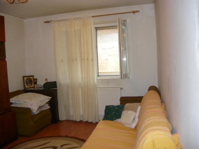 Vand apartament 2 camere Rasnov, la cheie - Pret | Preturi Vand apartament 2 camere Rasnov, la cheie