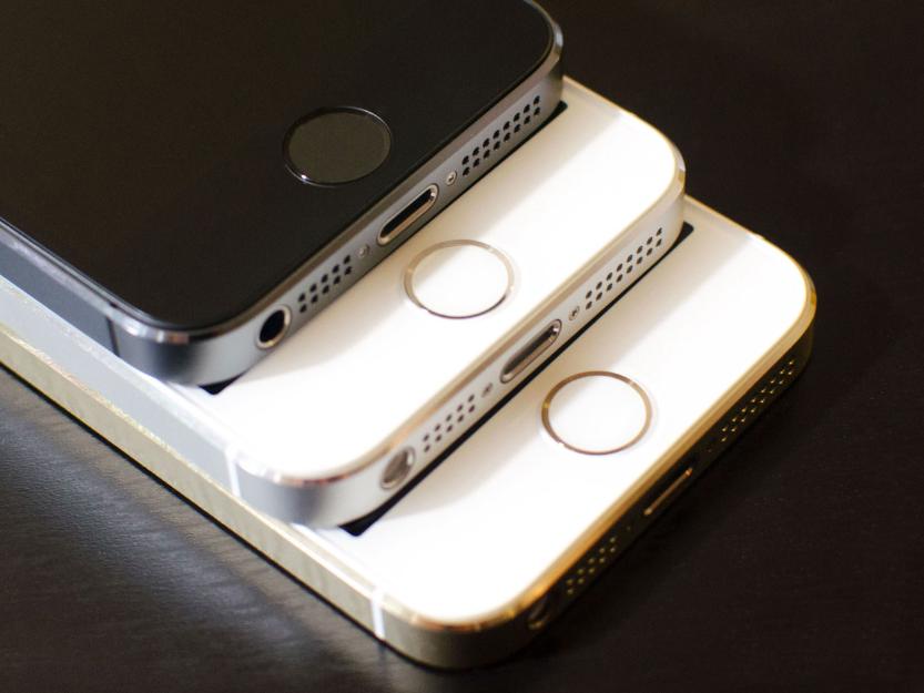 Vand iPhone 5S black / gray / white / silver / gold NOU 0765.45.46.44 neverlocked SIGILAT - Pret | Preturi Vand iPhone 5S black / gray / white / silver / gold NOU 0765.45.46.44 neverlocked SIGILAT