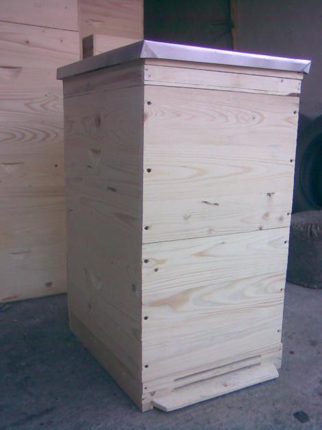 Vand stupi/cutii albine - Pret | Preturi Vand stupi/cutii albine