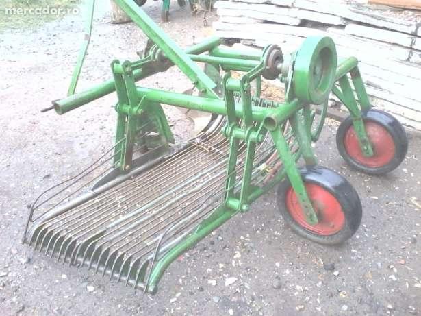 Set utilaje agricole second hand ( tractor , semanatoare, plug, etc. ) - Pret | Preturi Set utilaje agricole second hand ( tractor , semanatoare, plug, etc. )