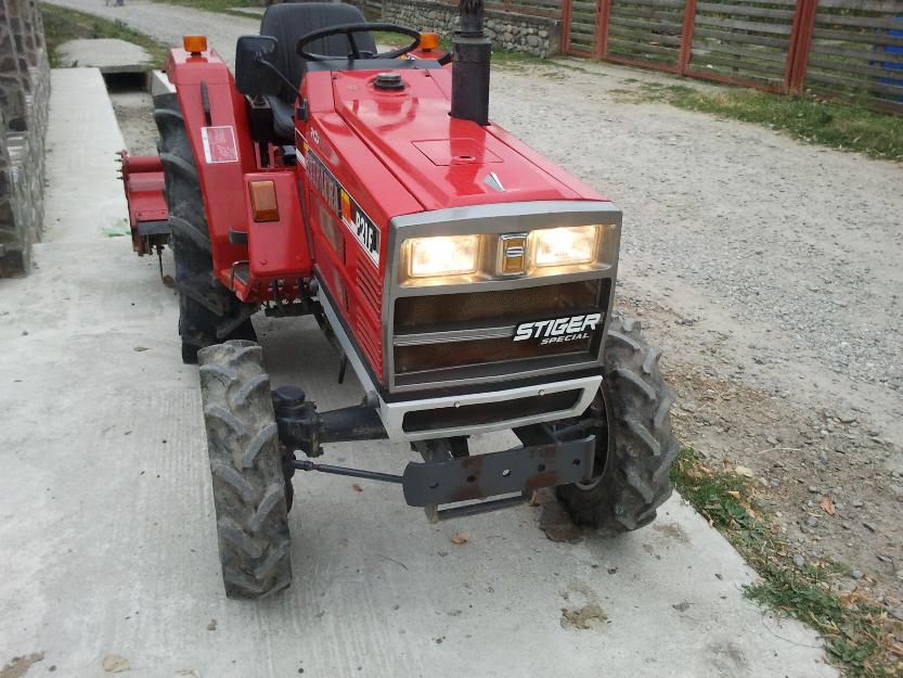 Tractor japonez Shibaura pret avantajos cu freza+plug - Pret | Preturi Tractor japonez Shibaura pret avantajos cu freza+plug