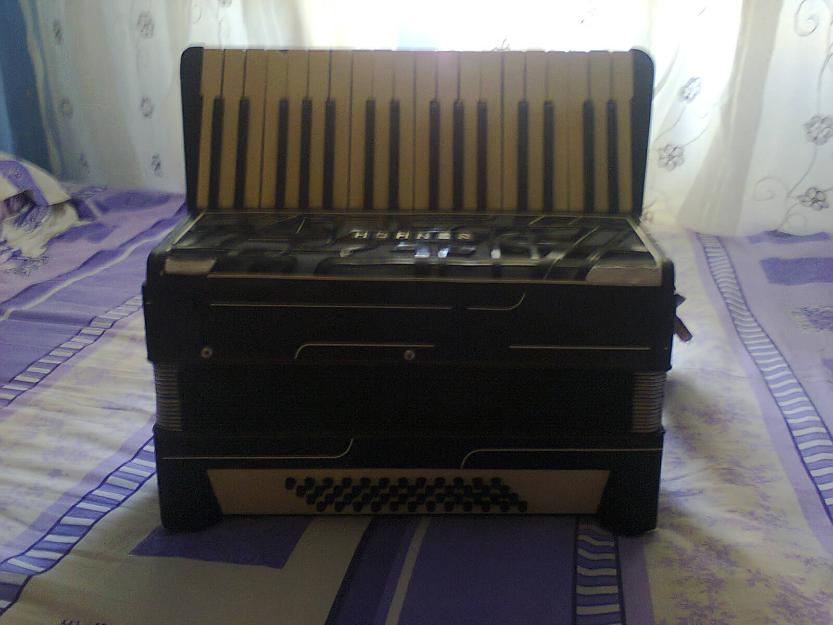 Acordeon Hohner 48 de Basii - Pret | Preturi Acordeon Hohner 48 de Basii