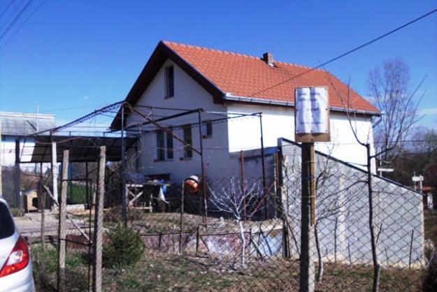 Vand casa in Podgoria,pe malul Crisului - Pret | Preturi Vand casa in Podgoria,pe malul Crisului
