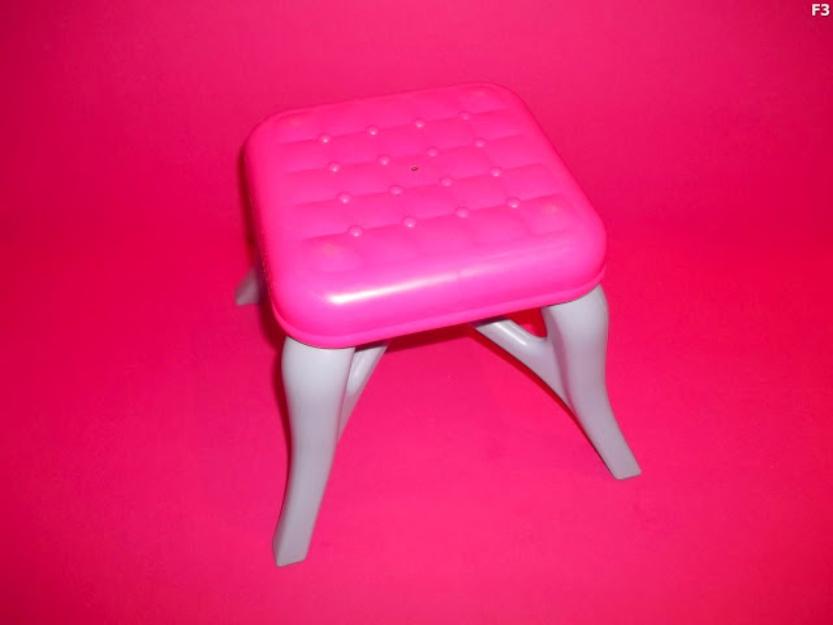 jucarii accesorii pentru papusi scaun de jucarie din plastic - Pret | Preturi jucarii accesorii pentru papusi scaun de jucarie din plastic