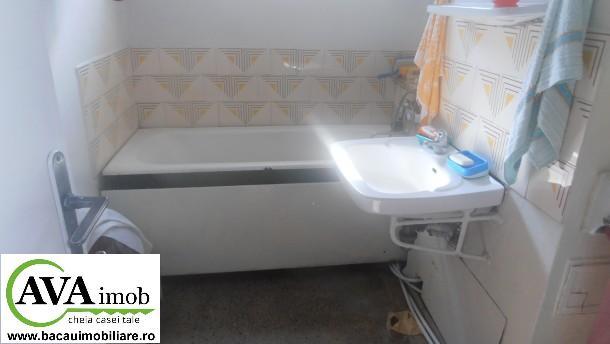 Vand apartament 2 camere semidecomandat in zona Cornisa Bistitei - Pret | Preturi Vand apartament 2 camere semidecomandat in zona Cornisa Bistitei