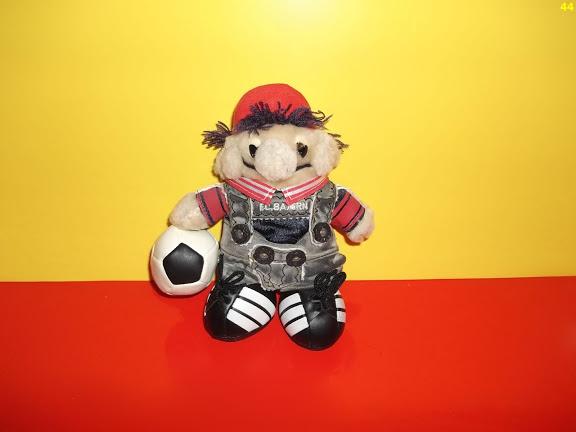 jucarii papusa textila de plus mascota fc.bayern munchen ev - Pret | Preturi jucarii papusa textila de plus mascota fc.bayern munchen ev