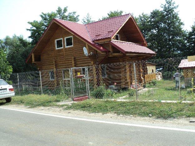 Vand/schimb casa din lemn masiv cu casa in bucuresti - Pret | Preturi Vand/schimb casa din lemn masiv cu casa in bucuresti