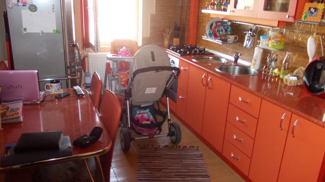 vand apartament doua camere - Pret | Preturi vand apartament doua camere