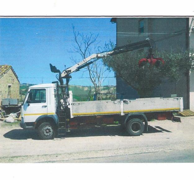 Camioane si camionete cu macara - Pret | Preturi Camioane si camionete cu macara