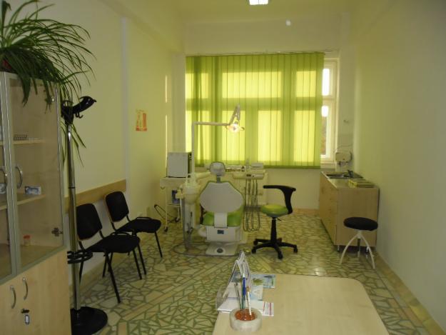 vand cabinet medical in policlinica municipala arad - Pret | Preturi vand cabinet medical in policlinica municipala arad