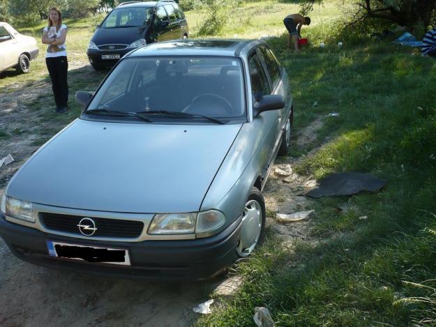 VAND OPEL ASTRA 1.4 1995 NEINMATRICULATA, GERMANIA IMPECABILA - Pret | Preturi VAND OPEL ASTRA 1.4 1995 NEINMATRICULATA, GERMANIA IMPECABILA