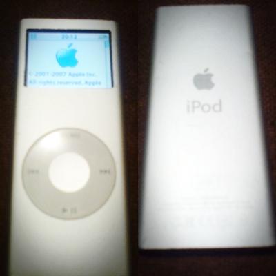 Vand/Schimb Ipod apple cu toate accesorile ! - Pret | Preturi Vand/Schimb Ipod apple cu toate accesorile !