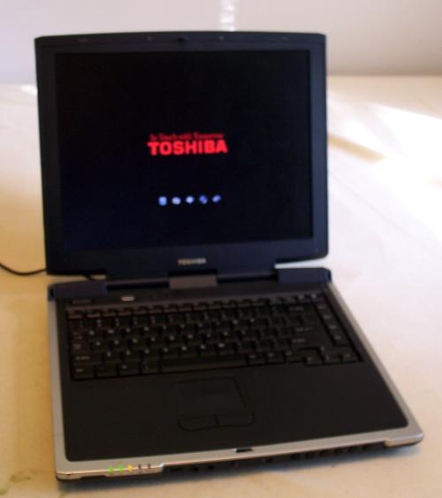 Vand laptop Toshiba Satellite 1405 - Pret | Preturi Vand laptop Toshiba Satellite 1405
