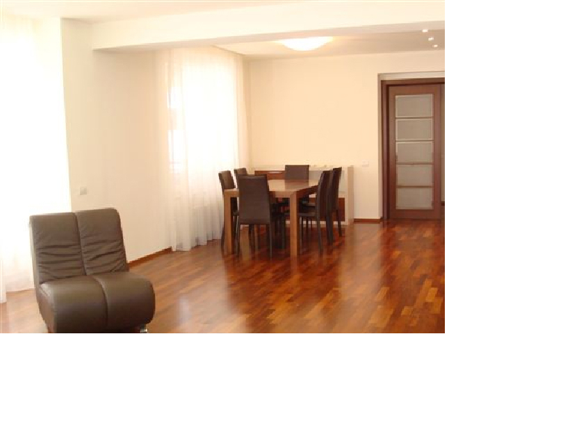 Oferta inchiriere apt 3 camere vis-a-vis Parc Herastrau - Pret | Preturi Oferta inchiriere apt 3 camere vis-a-vis Parc Herastrau