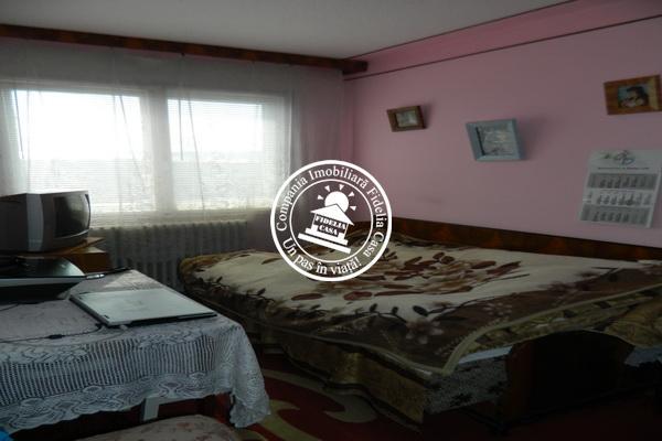 Apartament 3 camere de vanzare Iasi Podu Ros Cantemir - Pret | Preturi Apartament 3 camere de vanzare Iasi Podu Ros Cantemir