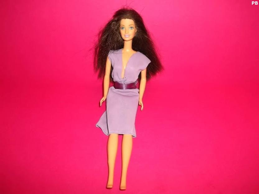 jucarii papusa barbie de la mattel din anul cap 1998 si corp 1966 - Pret | Preturi jucarii papusa barbie de la mattel din anul cap 1998 si corp 1966