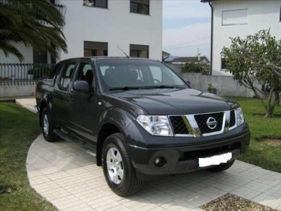 Nissan Navara 2.5 DCI culoare neagră - Pret | Preturi Nissan Navara 2.5 DCI culoare neagră