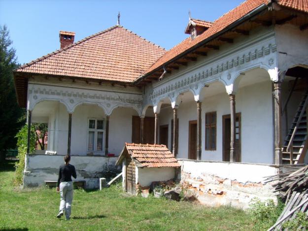 Casa + teren in Leresti, Arges - Pret | Preturi Casa + teren in Leresti, Arges