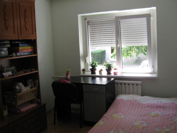 De inchiriat apartament 3 camere in Oradea - Pret | Preturi De inchiriat apartament 3 camere in Oradea