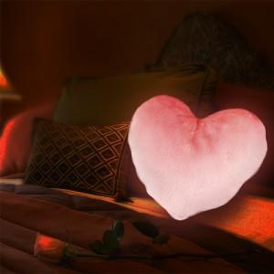 Perna decorativa tip lumina de ambianta in forma de inima - Pret | Preturi Perna decorativa tip lumina de ambianta in forma de inima