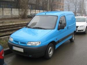 Vand Citroen Berlingo 2lep proprietar, din 1998 cu doar 2300euro - Pret | Preturi Vand Citroen Berlingo 2lep proprietar, din 1998 cu doar 2300euro